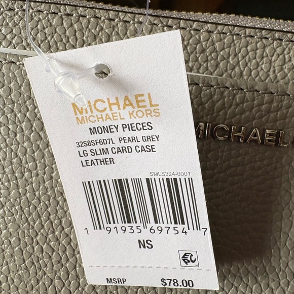 Michael Kors Leather Light Grey Card Case - Picture 3 of 5